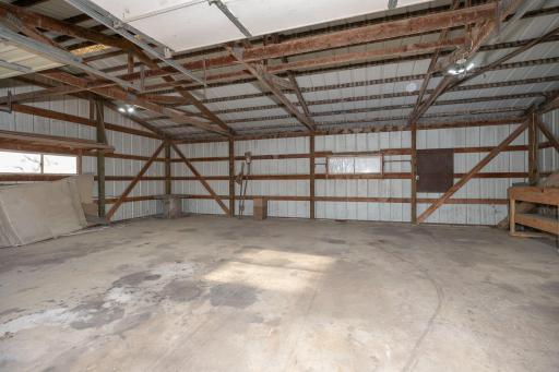 53-web-or-mls-53-Garage.jpg