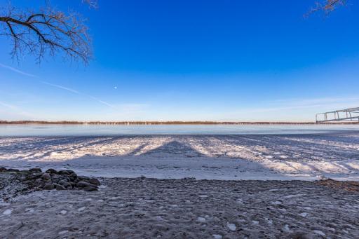 42167 E Big Mcdonald Drive, Dent, MN 56528