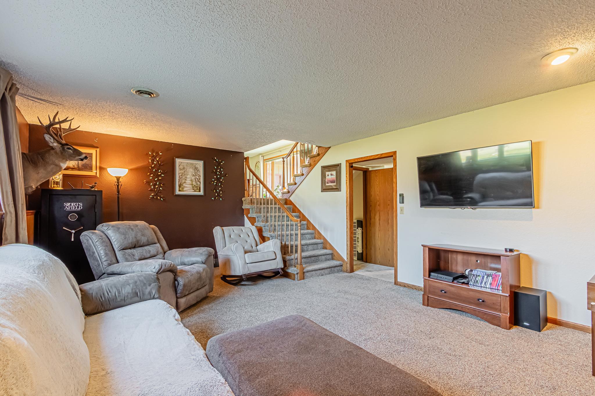 4260 150th Ave S, Moorhead, MN 56560-04.jpg