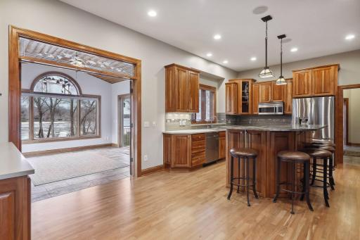 15710 Lac Lavon Drive, Burnsville, MN 55306