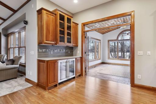 15710 Lac Lavon Drive, Burnsville, MN 55306