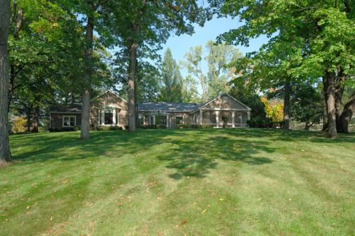 18315 N 8th Avenue, Plymouth, MN 55447