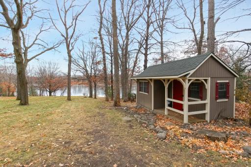 18315 N 8th Avenue, Plymouth, MN 55447