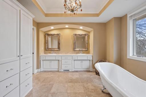 33 Spyglass Place, White Bear Lake, MN 55110