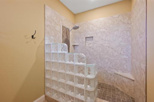 33 Spyglass Place, White Bear Lake, MN 55110