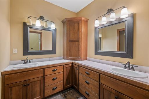 33 Spyglass Place, White Bear Lake, MN 55110