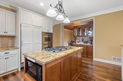 33 Spyglass Place, White Bear Lake, MN 55110