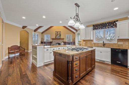 33 Spyglass Place, White Bear Lake, MN 55110