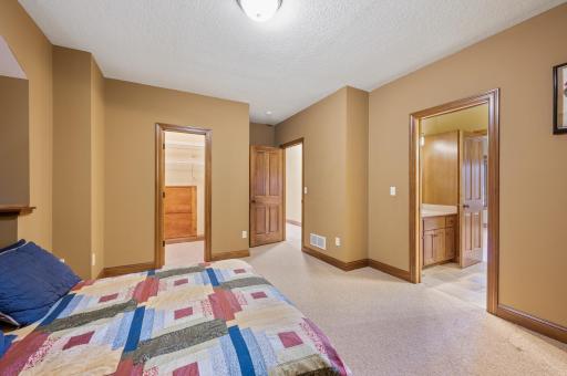 33 Spyglass Place, White Bear Lake, MN 55110