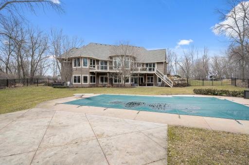 33 Spyglass Place, White Bear Lake, MN 55110