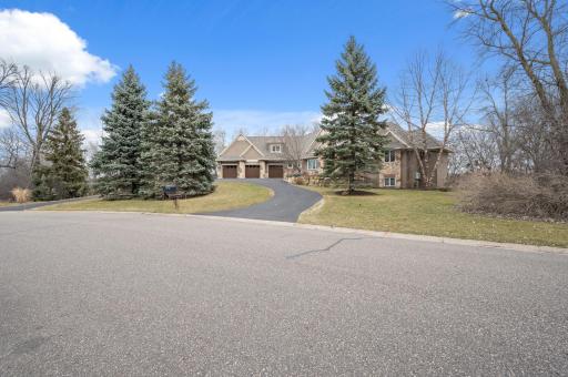 33 Spyglass Place, White Bear Lake, MN 55110