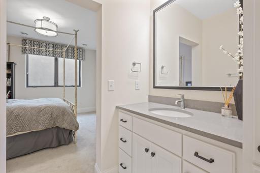 700 Evergreen Knolls, Mendota Heights, MN 55118