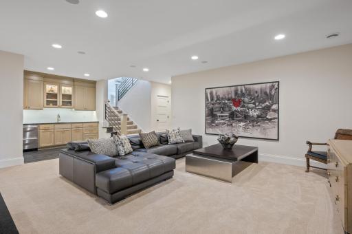 700 Evergreen Knolls, Mendota Heights, MN 55118
