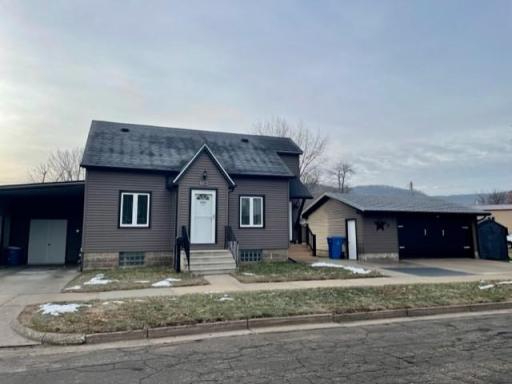 807 W King Street, Winona, MN 55987