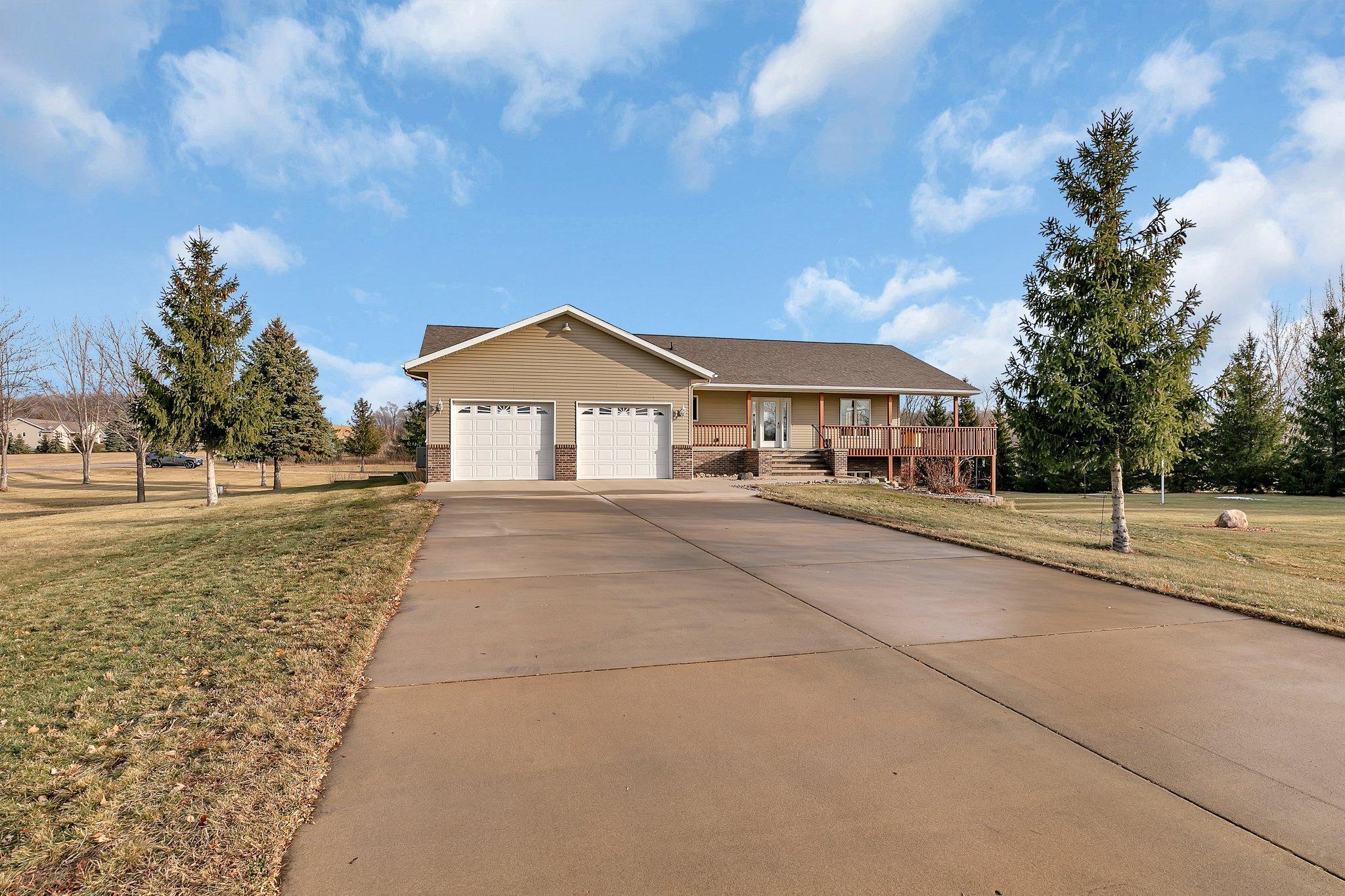 Welcome to 18568 Long Lake Road Richmond