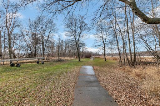 Entrance to the deeded access for Long Lake