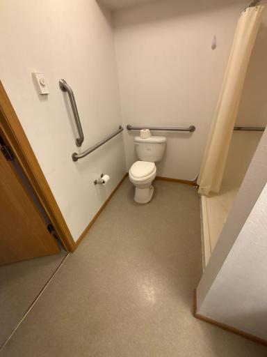 Heritage Manor Bathroom (2).jpeg