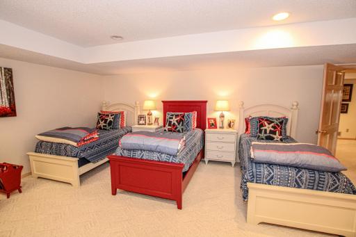 1907 S Le Homme Dieu Drive NE, Alexandria, MN 56308