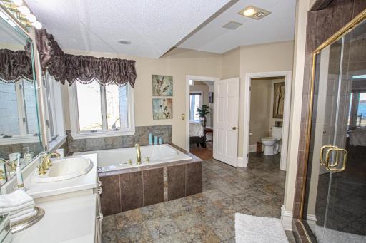 1907 S Le Homme Dieu Drive NE, Alexandria, MN 56308