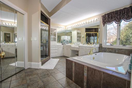1907 S Le Homme Dieu Drive NE, Alexandria, MN 56308