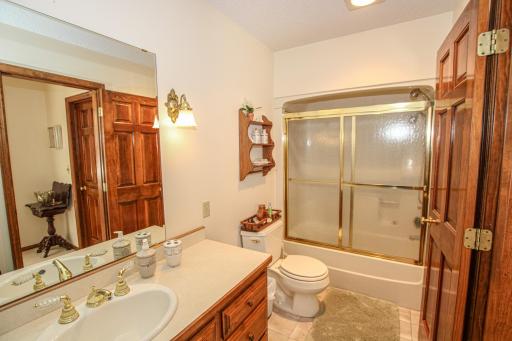 1907 S Le Homme Dieu Drive NE, Alexandria, MN 56308