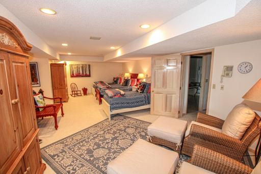 1907 S Le Homme Dieu Drive NE, Alexandria, MN 56308