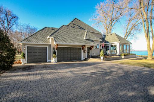 1907 S Le Homme Dieu Drive NE, Alexandria, MN 56308
