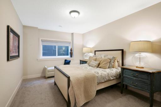 5812 Oaklawn Avenue, Edina, MN 55424
