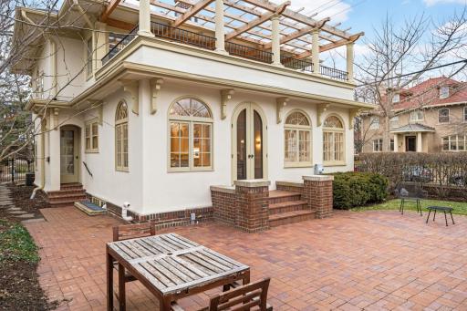 1725 Summit Avenue, Minneapolis, MN 55403