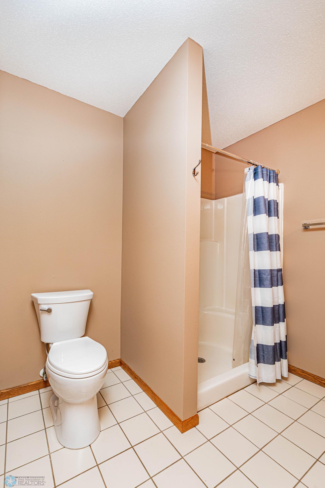 Main bath 1