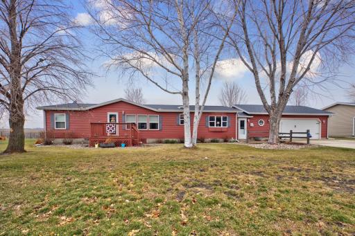 87 Blashack Street, Waldorf, MN 56091