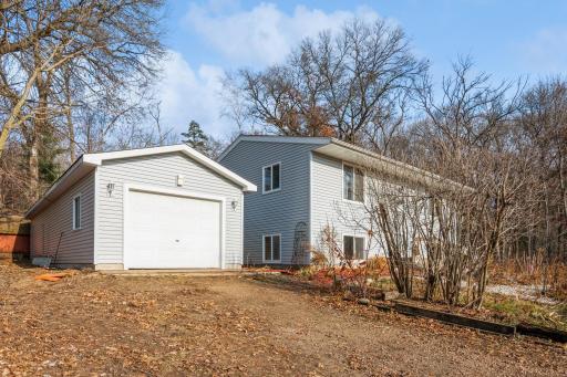 Welcome to 8633 241st Ave NE Stacy MN 55079