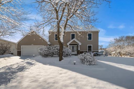 10425 49th Avenue N, Plymouth, MN 55442