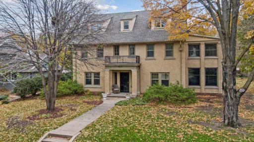 Welcoming front entry way with great curb appeal