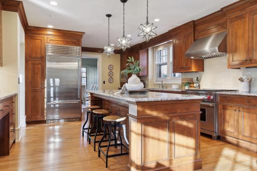 Large center island allows for kitchen prep and or a quick pitstop for food