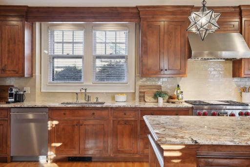 You will love cleaning while peering out to the serenity of the outdoors