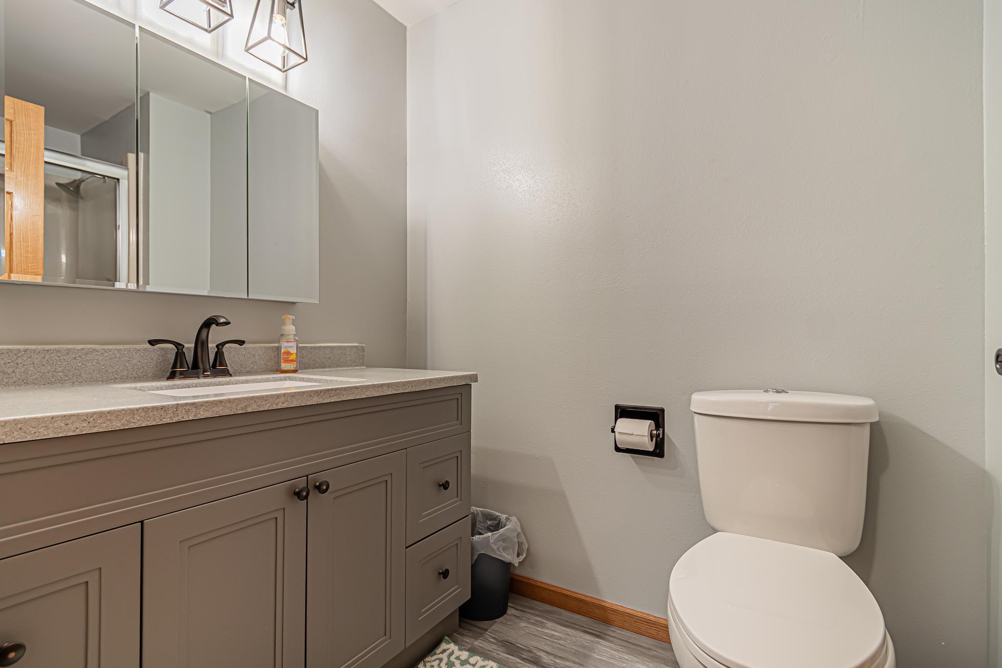 422 Birch Ln, Moorhead, MN 56560-13.jpg