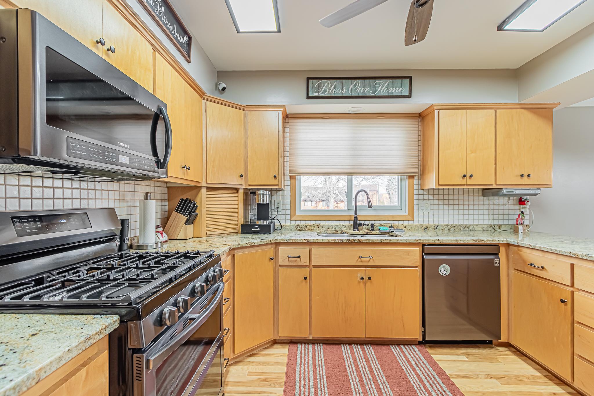 422 Birch Ln, Moorhead, MN 56560-36.jpg