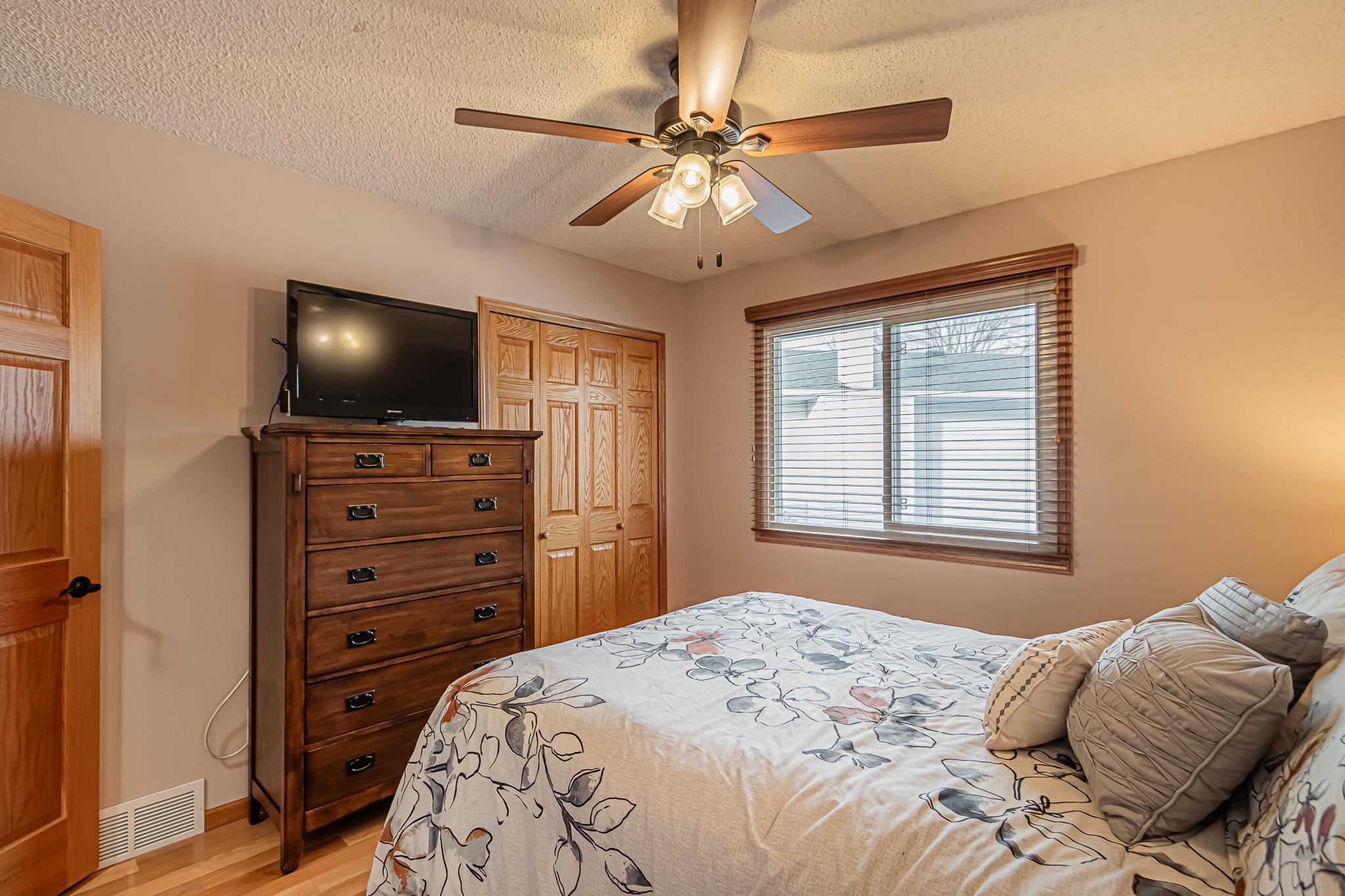 422 Birch Ln, Moorhead, MN 56560-19.jpg