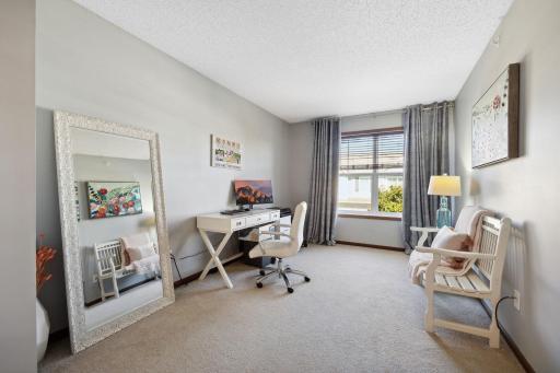 Master Bedroom - Pic 2 of 2