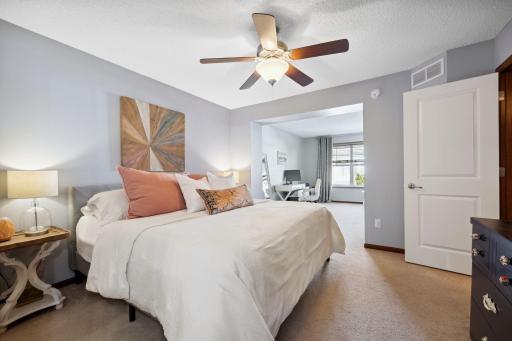 Master Bedroom - Pic 1 of 2