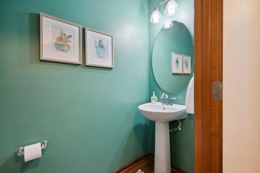 Main Level 1/2 Bathroom