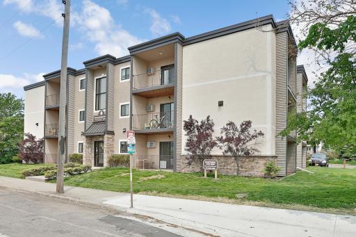 1313 Como Avenue SE, Minneapolis, MN 55414