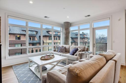 875 Lake Street N, 321, Wayzata, MN 55391