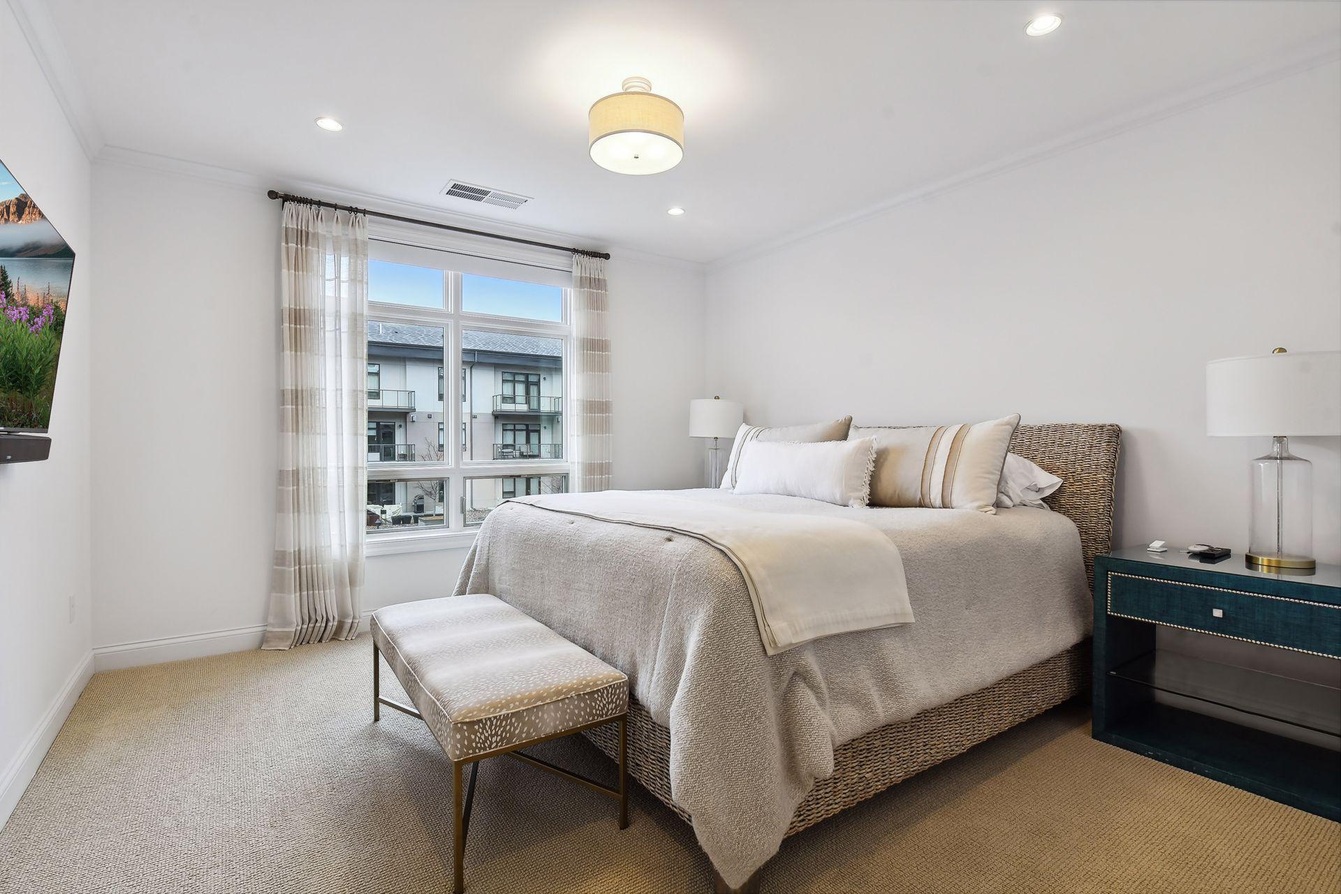 Spacious primary suite
