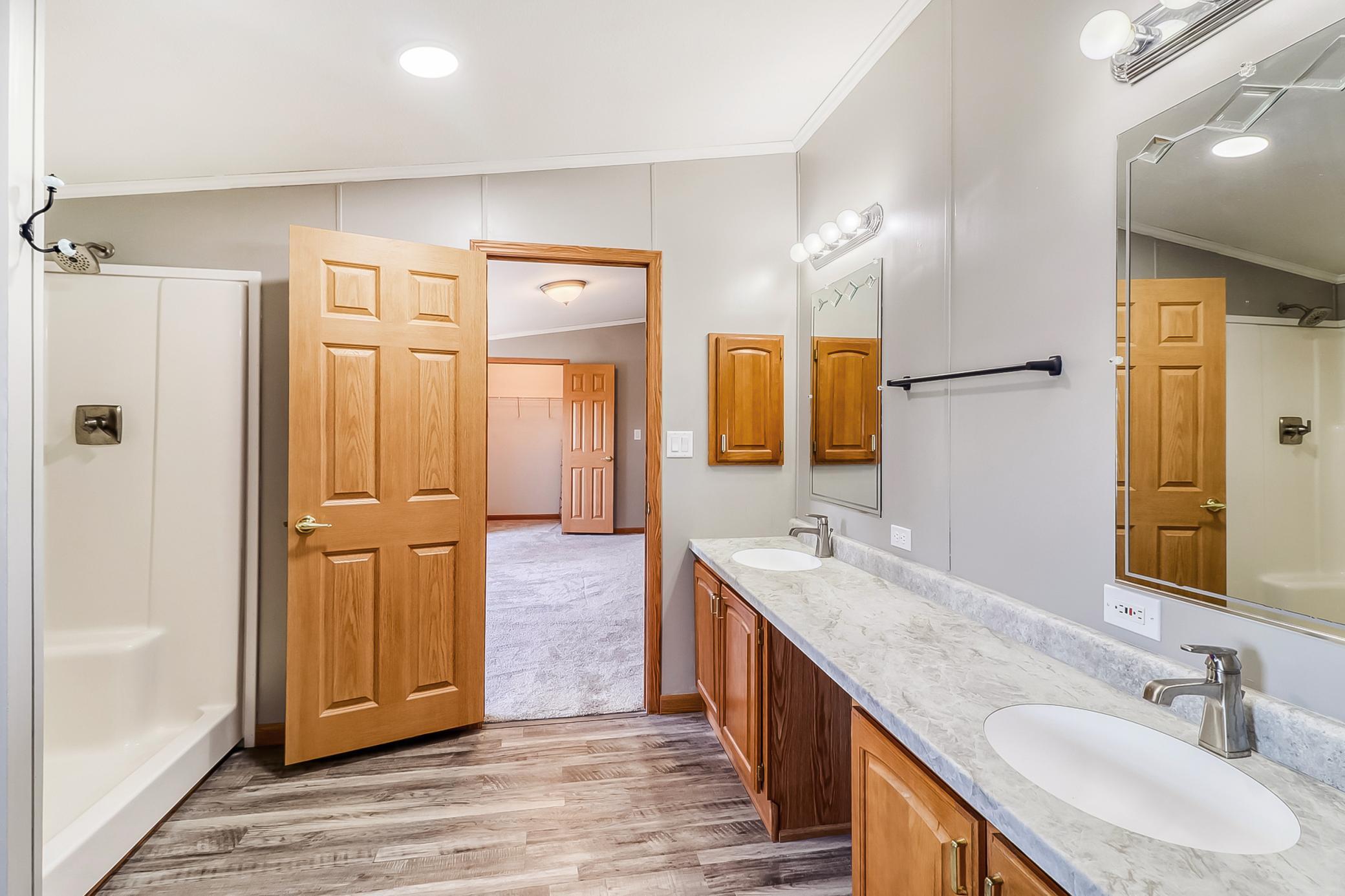 Primary Bathroom1_3.jpg