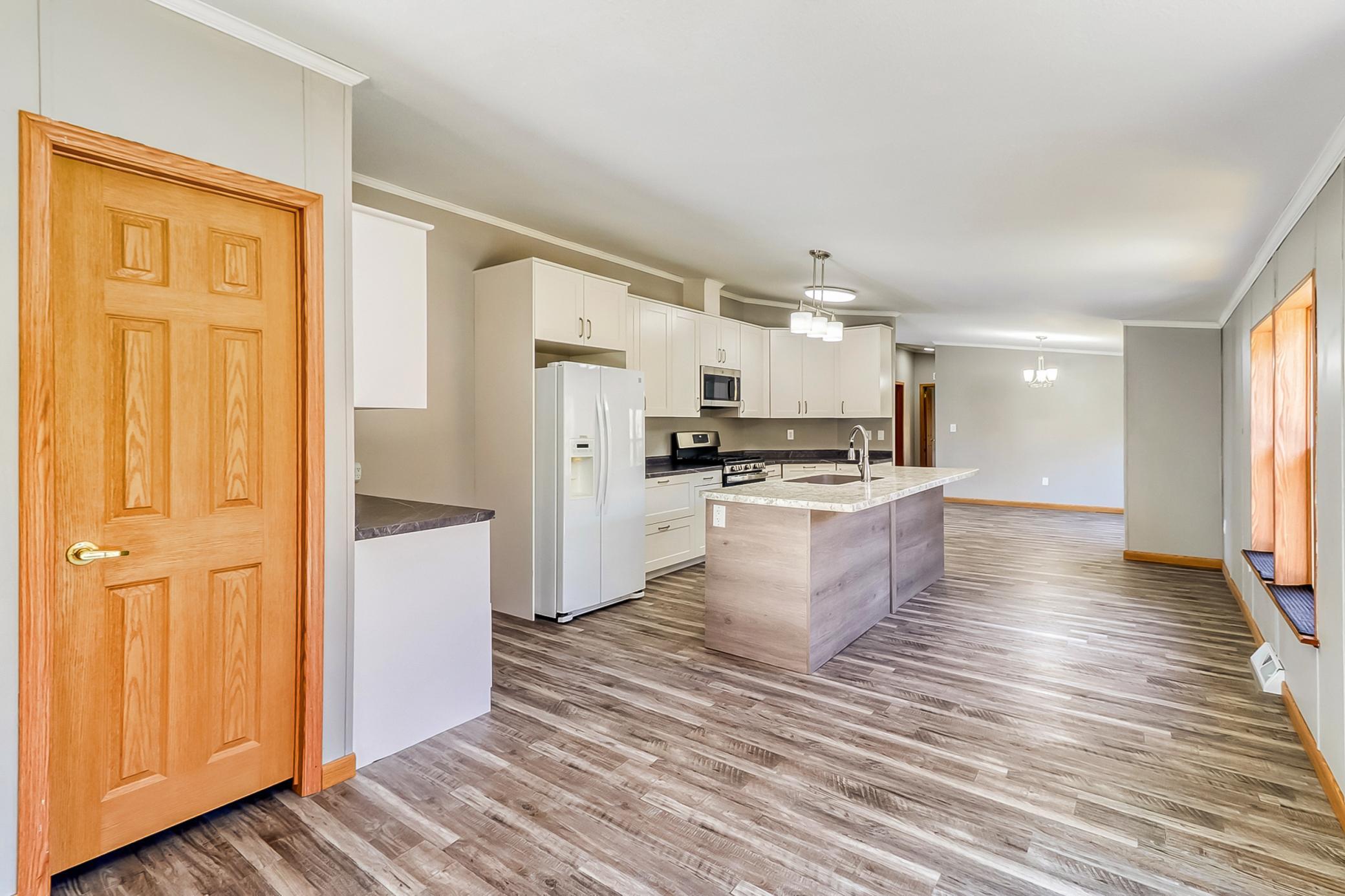 Kitchen1_0.jpg