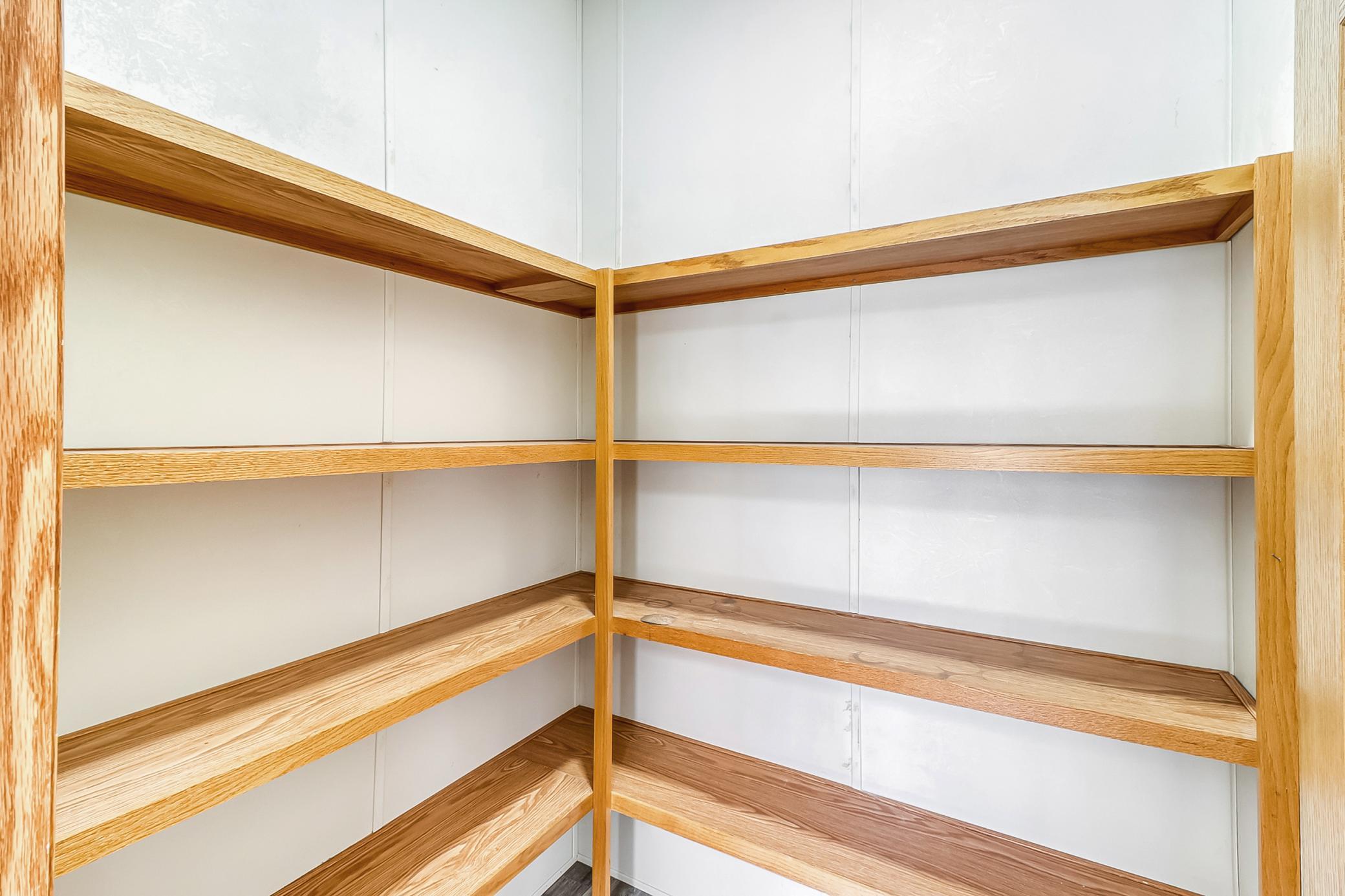 Kitchen_pantry.jpg