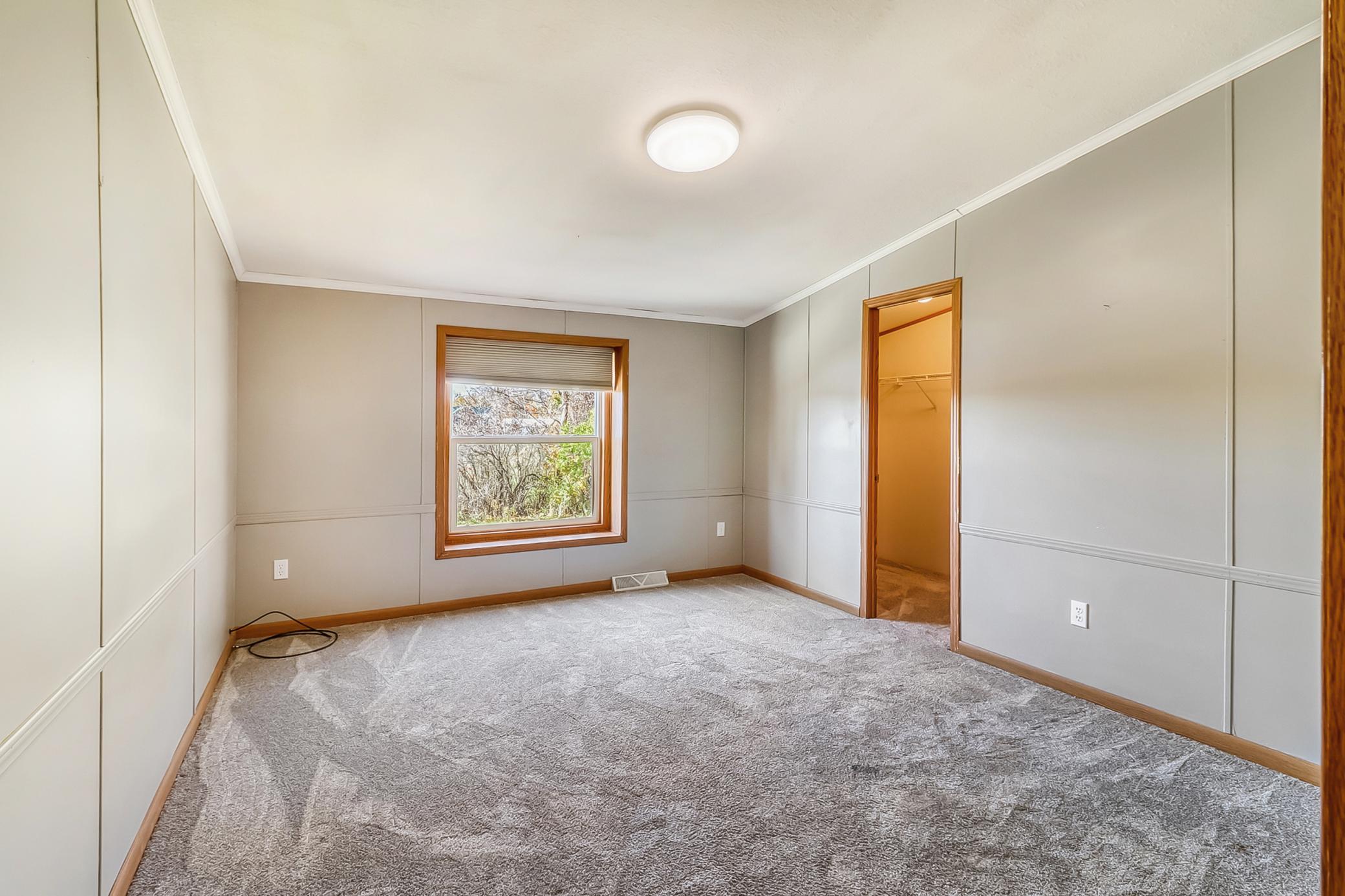 Bedroom1_1.jpg