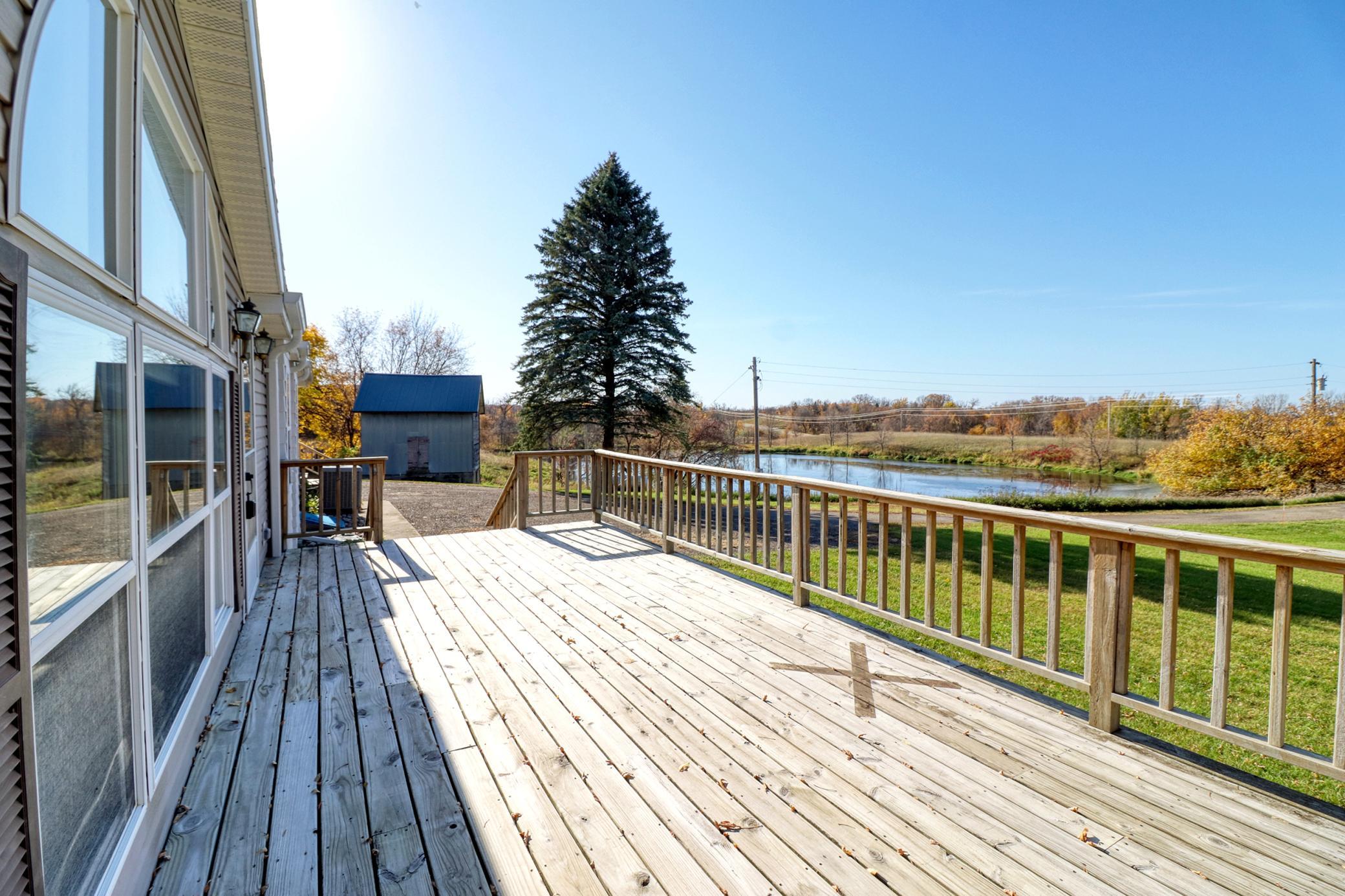 Front_deck1_1.jpg
